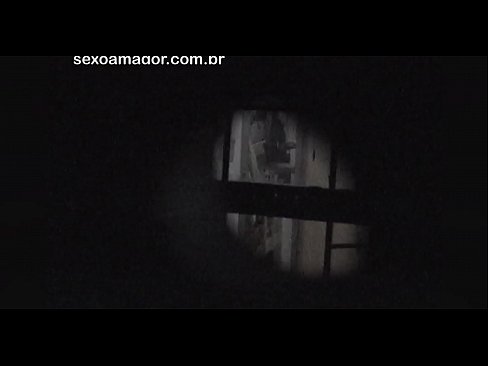 ❤️ Blondie ichi bo'sh g'ishtlar orqasida yashiringan qo'shni voyeur tomonidan yashirincha videoga tushadi ️ Super porno bizda uz.hentaizm.ru ❌️❤